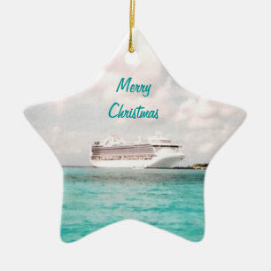 En el ornamento del navidad del puerto