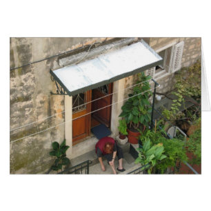 En el stoop delantero