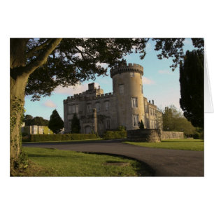 En Irlanda, la entrada lateral del castillo de Dro