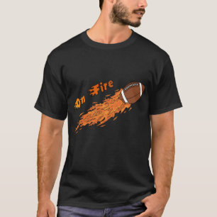 En la camiseta del fútbol del fuego