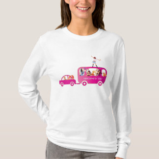 En la camiseta larga de la manga del autobús
