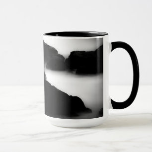 En la costa Brookings de Oregon de la taza de caf