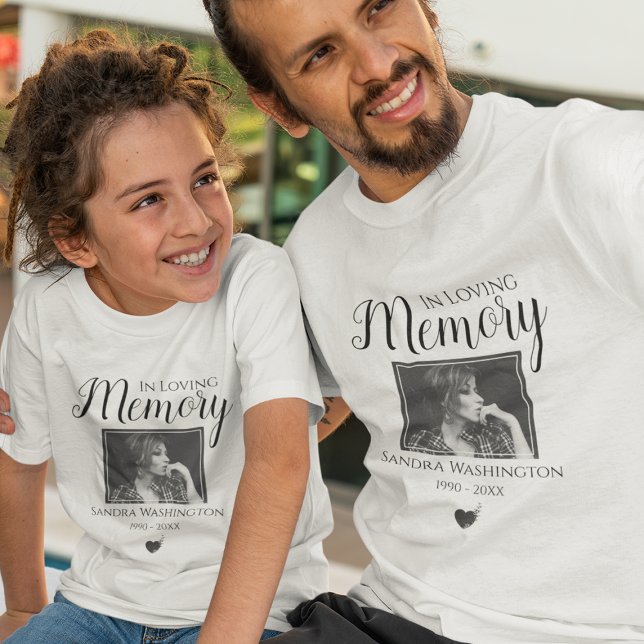 En la memoria amorosa | Camiseta conmemorativa de  (Subido por el creador)