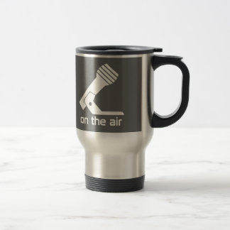 En la taza del transporte aéreo (gris)