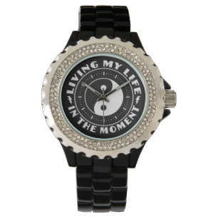EN los relojes del personalizado del MOMENTO