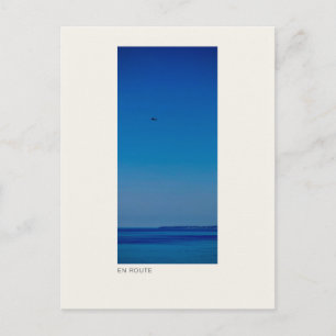 EN RUTA — Foto postal minimalista de avión y cielo