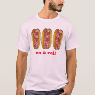 En una camiseta Roll Tee de Lobster Roll Maine