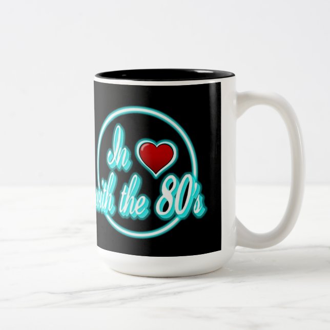 Enamorado de la taza del logo retro azul neón de l (Derecha)