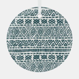 Encanto folclórico: ornamento étnico tradicional