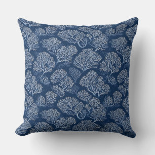 Encanto náutico: almohada azul marino con diseño d