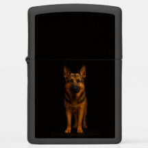 Encendedor Zippo con perro pastor alemán