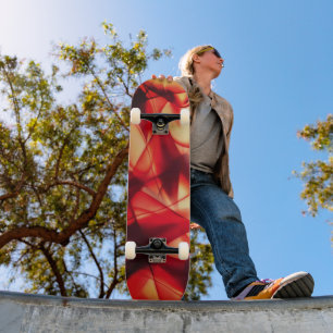 Enciende tu viaje: Fiery y moderno Skateboard