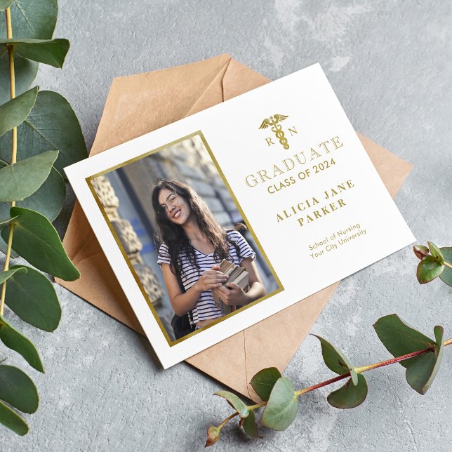 Enfermería de graduación de la escuela de oro eleg (Subido por el creador)