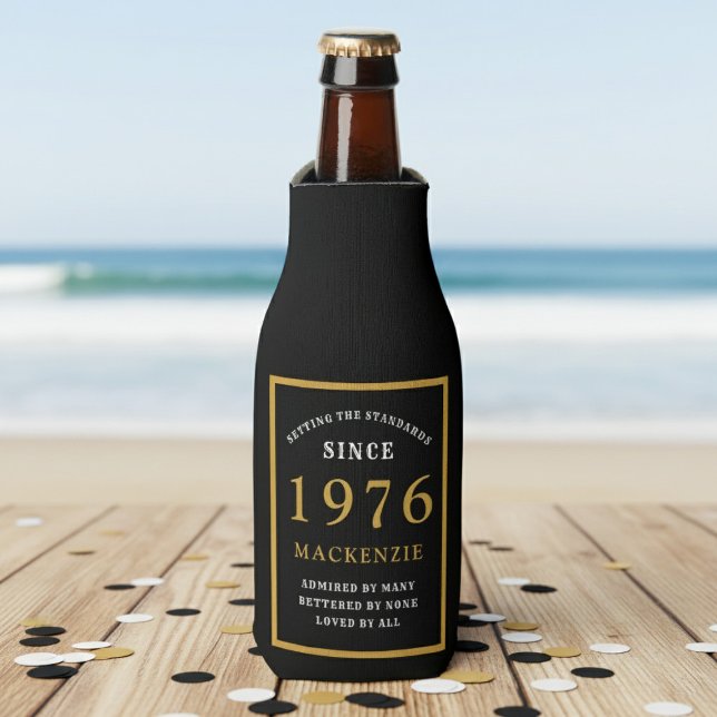 Enfriador De Botellas 50th Birthday 1976 Name Elegant Chic Black Gold (Born 1976 bottle cooler. Beach background.)