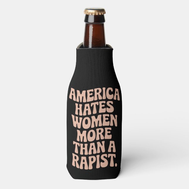Enfriador De Botellas Activista feminista anti-MAGA en contra de Trump (Frente de la botella)