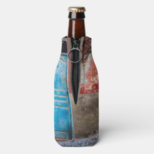 Enfriador De Botellas Colorida pared con puerta azul