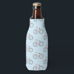 Enfriador De Botellas Patrón de bicicletas rosas lisas para mantener las<br><div class="desc">Echa un vistazo a este lindo patrón de bicicletas rosadas que mantendrán tus bebidas agradables y frescas en el sol de verano. Personalizar con texto sobre el patrón si lo desea o lo deja tal como está. ¡Tus amigos estarán celosos de este personalizado de diseño dibujado a mano sólo para...</div>