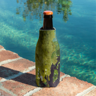 Enfriador De Botellas Uvas De Sultana En Un Vino De Uva,