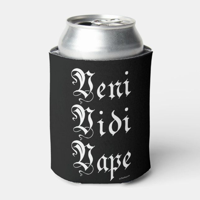 Enfriador De Latas Ω VAPE | Veni Vidi Vape Black de VapeGoat™ (Lata Anverso)