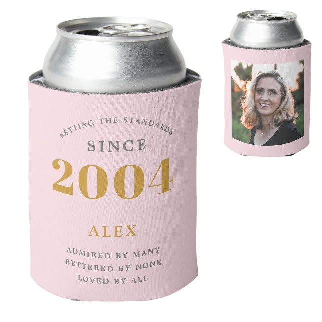 Enfriador De Latas 21 Nóbel 2004 Moda Gris rosa Foto (Personalized pink can 21st birthday can cooler with custom photograph and name.)