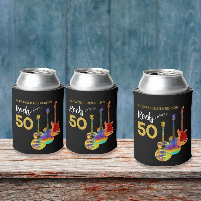 Enfriador De Latas 50.ª fiesta de cumpleaños 50 rocas personalizadas (Rock and roll 50th birthday party for him funky guitar gold and black personalized can cooler)