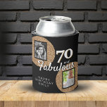 Enfriador De Latas 70 y Fabulous Gold Purpurina 2 Photo 70th Birthday<br><div class="desc">70 y Fabulous Gold Purpurina 2 Photo 70th Birthday Refrigerador de bebidas. Este refrigerador es perfecto para agregar un toque de glamour a las celebraciones de tu cumpleaños. El refrigerador presenta un impresionante diseño de purpurina dorado con el número 70. Es un accesorio divertido y práctico que te ayudará a...</div>