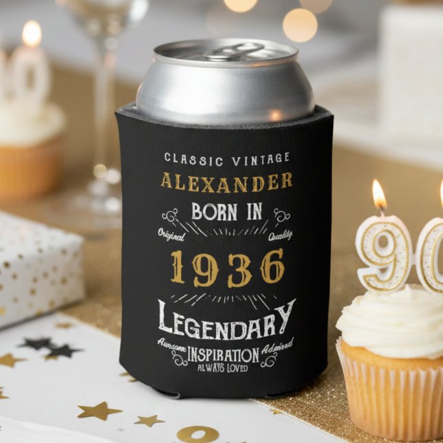 Enfriador De Latas 90º cumpleaños personalizado Añadir nombre año leg (90th birthday can cooler on a party table.)