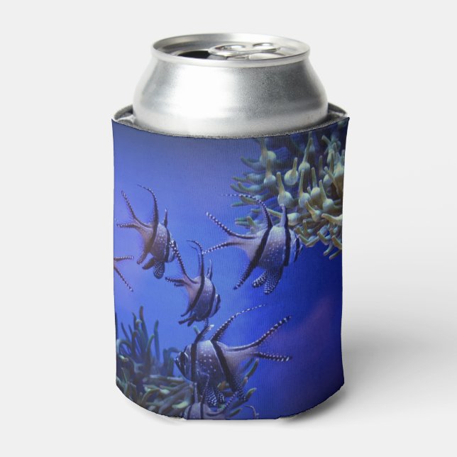 Enfriador De Latas Angelfish negro y blanco en el Mar Azul profundo (Lata Anverso)
