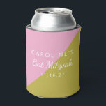 Enfriador De Latas Bat Mitzvah Personalizado de bloques de color verd<br><div class="desc">Este refrigerador de bebidas moderno y de moda presenta un diseño elegante de bloques de color rosa y verde, perfecto para añadir un toque personalizado a cualquier celebración de Bat Mitzvah. Personalizar con el nombre del invitado de honor y la fecha del evento para crear un recuerdo memorable. Ideal para...</div>