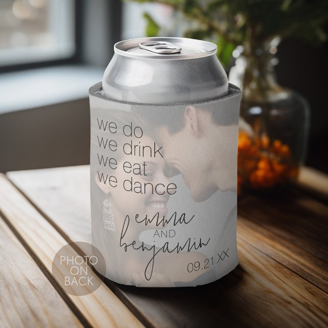 Enfriador De Latas Bebimos Baile Comida - Boda moderno (We Do We Drink We Eat We Dance - Wedding Can Cooler - Personalize with names and dates)
