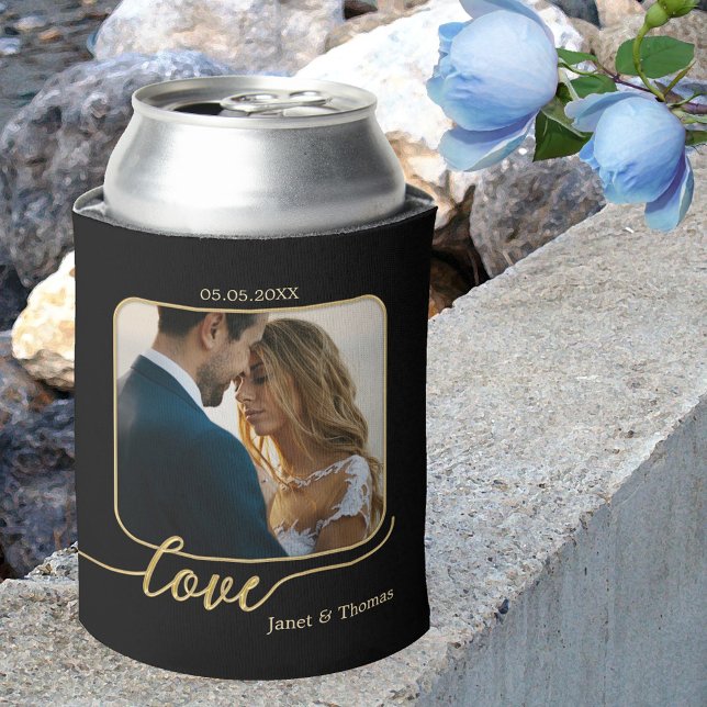 Enfriador De Latas Boda de Black Gold Love Script (Elegant can cooler featuring your photos on front and back, framed by a gold design love script)