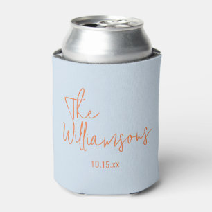 Enfriador De Latas Boda Moderna y Elegante con Letra Script en Azul y