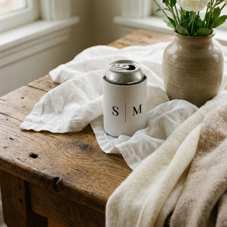 Enfriador De Latas Classic Monogram Elegant White Wedding Can Cooler