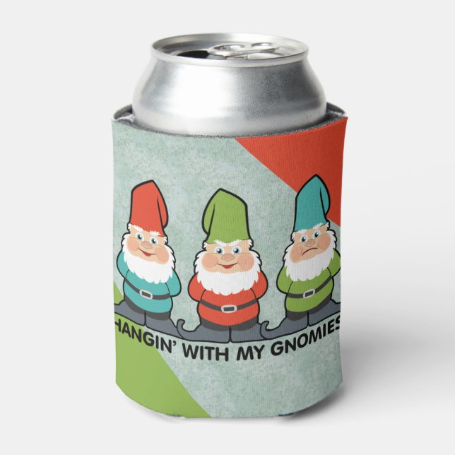 Enfriador De Latas Colgando con mis homies de gnomos (Lata Anverso)