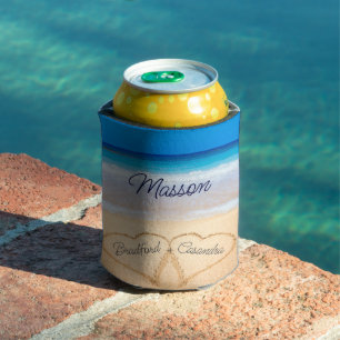 Enfriador De Latas Corazones de bodas en playa costera con nombre per
