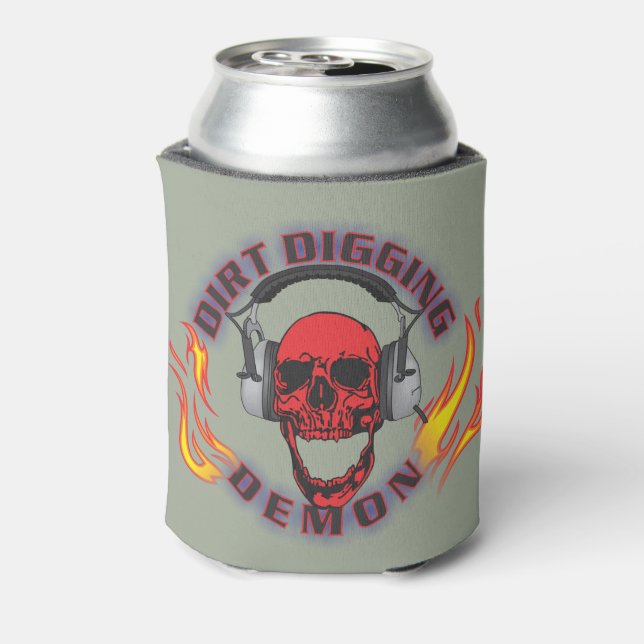 Enfriador De Latas Dirt Digging Demon Koozi (Reverso de la lata)