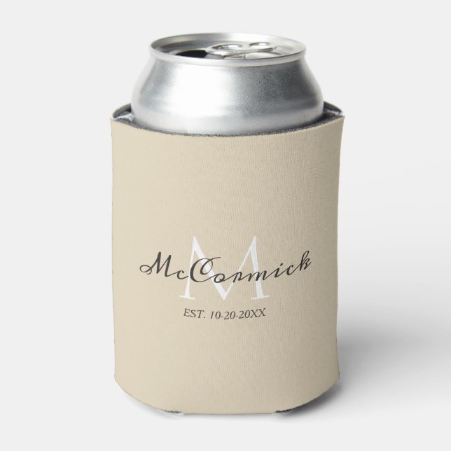 Enfriador De Latas Elegante Beige Monograma Nombre Favor De Boda (Lata Anverso)