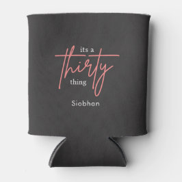 Enfriador De Latas es un elegante de 30 años de 30 de estatura