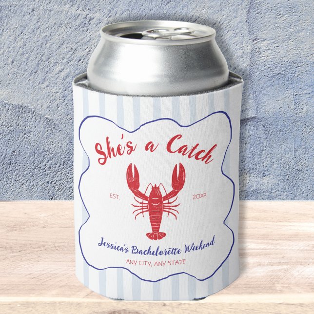 Enfriador De Latas Es una fiesta de soltera de langosta. (She’s a Catch Lobster Bachelorette Party Can Cooler)