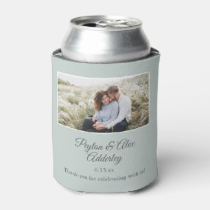 Enfriador De Latas Favor de boda en verde salvia Foto de pareja, nomb