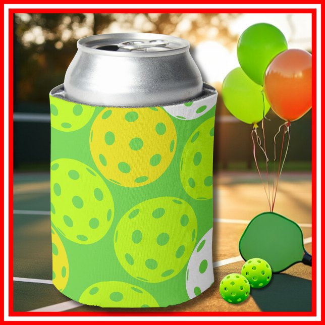 Enfriador De Latas Fiesta de cumpleaños de pelota deportes verdes (Pickleball Birthday Party Cute Green Sports Can Cooler)