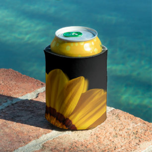 Enfriador De Latas Flor amarilla sobre fondo negro