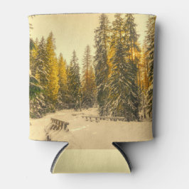 Enfriador De Latas Foto de la naturaleza forestal de los pinos cubier