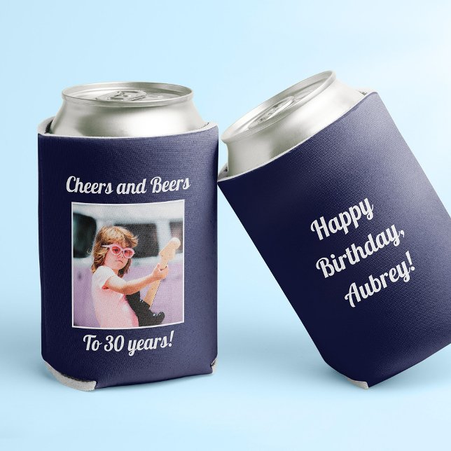Enfriador De Latas Foto personalizado Graciosa Guay 30 cumpleaños ("Cheers and Beers to 30 years" blue can cooler with photo on the front and custom text on the back)