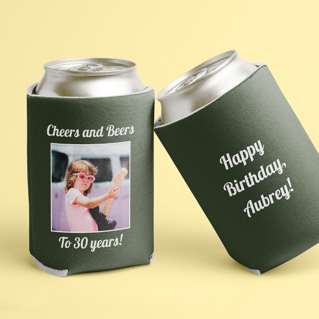 Enfriador De Latas Foto personalizado Graciosa Guay 30 cumpleaños (Two green can holders; one reads "Happy Birthday, Aubrey!" + the other a photo and "cheers and beers)