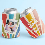 Enfriador De Latas Fun Retro Personalizado 40th Birthday Vintage Phot<br><div class="desc">Este personalizado retro moderno y divertido refrigerador de bebidas del fiesta de 40 años de la foto del arcoiris de color arcoiris es un accesorio fantástico para todo aquel que esté buscando celebrar su cumpleaños histórico con estilo. Con un diseño retro inspirado en la explosión del sol en un arcoiris...</div>