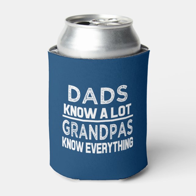 Enfriador De Latas Funny Dads sabe mucho pero los abuelitos lo saben  (Lata Anverso)