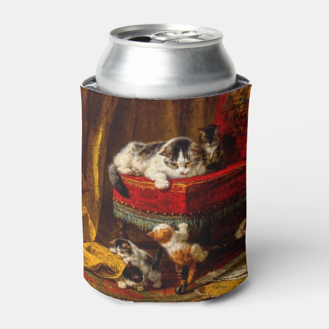 Enfriador De Latas Gato y gatitos jugando con silla (Lata Anverso)