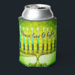 Enfriador De Latas Green Hanukkah Menorah Peace Love Light Modern<br><div class="desc">"Paz, amor y luz". Una cita de un guión de caligrafía, sobreponiendo un ilustracion de foto de primer plano de una menorah de arte brillante, colorida, verde y amarilla, te ayuda a inaugurar la festividad de Hanukkah con estilo. Sienta el calor y la alegría de la temporada de vacaciones cuando...</div>