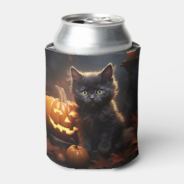 Enfriador De Latas Halloween con gatitos negros y calabaza (Lata Anverso)